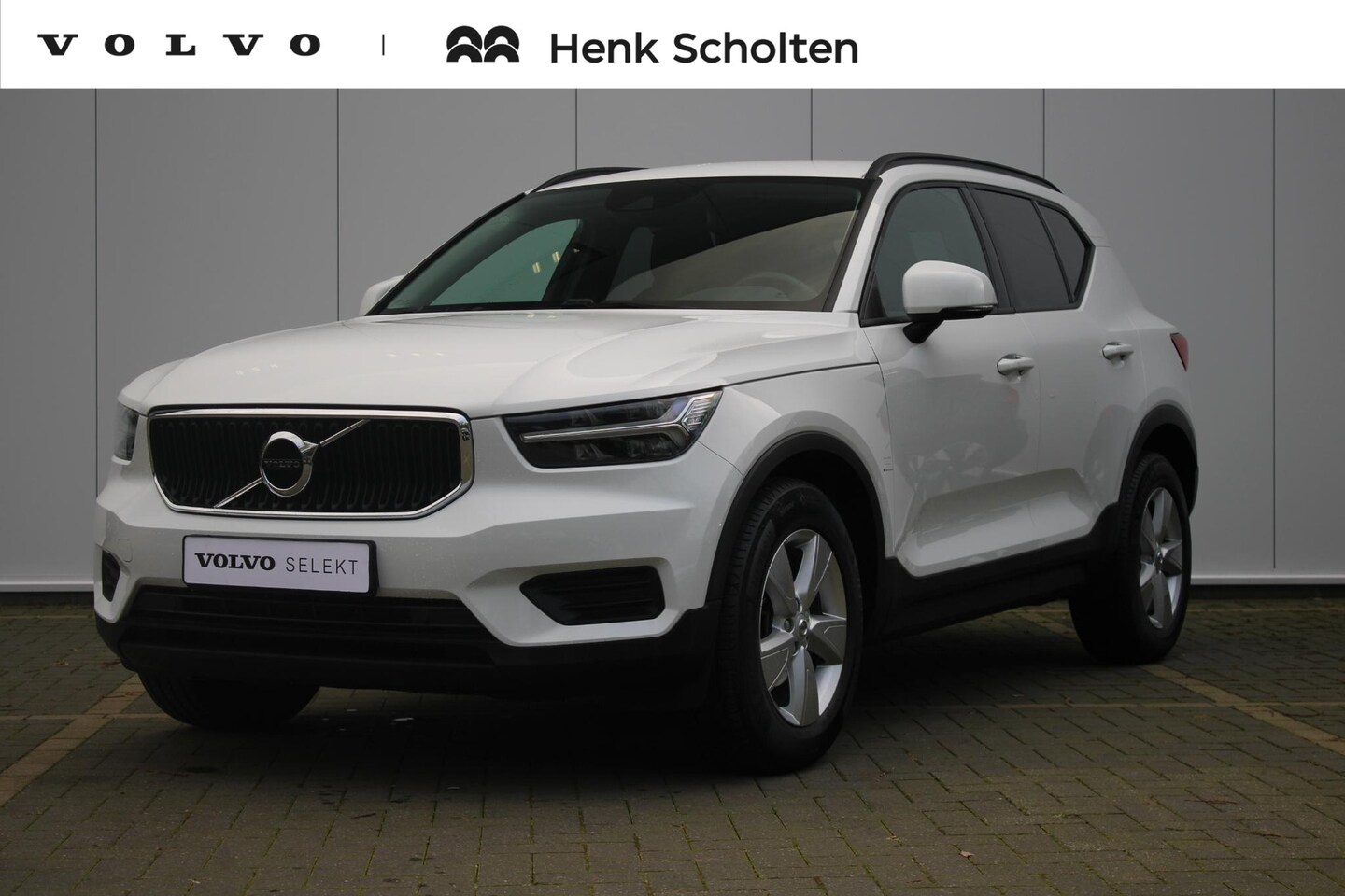 Volvo XC40 - T2 129PK AUT8 Momentum Core Park Assist Achter, AppleCarplay/Android Auto, Lane Assist, Cl - AutoWereld.nl