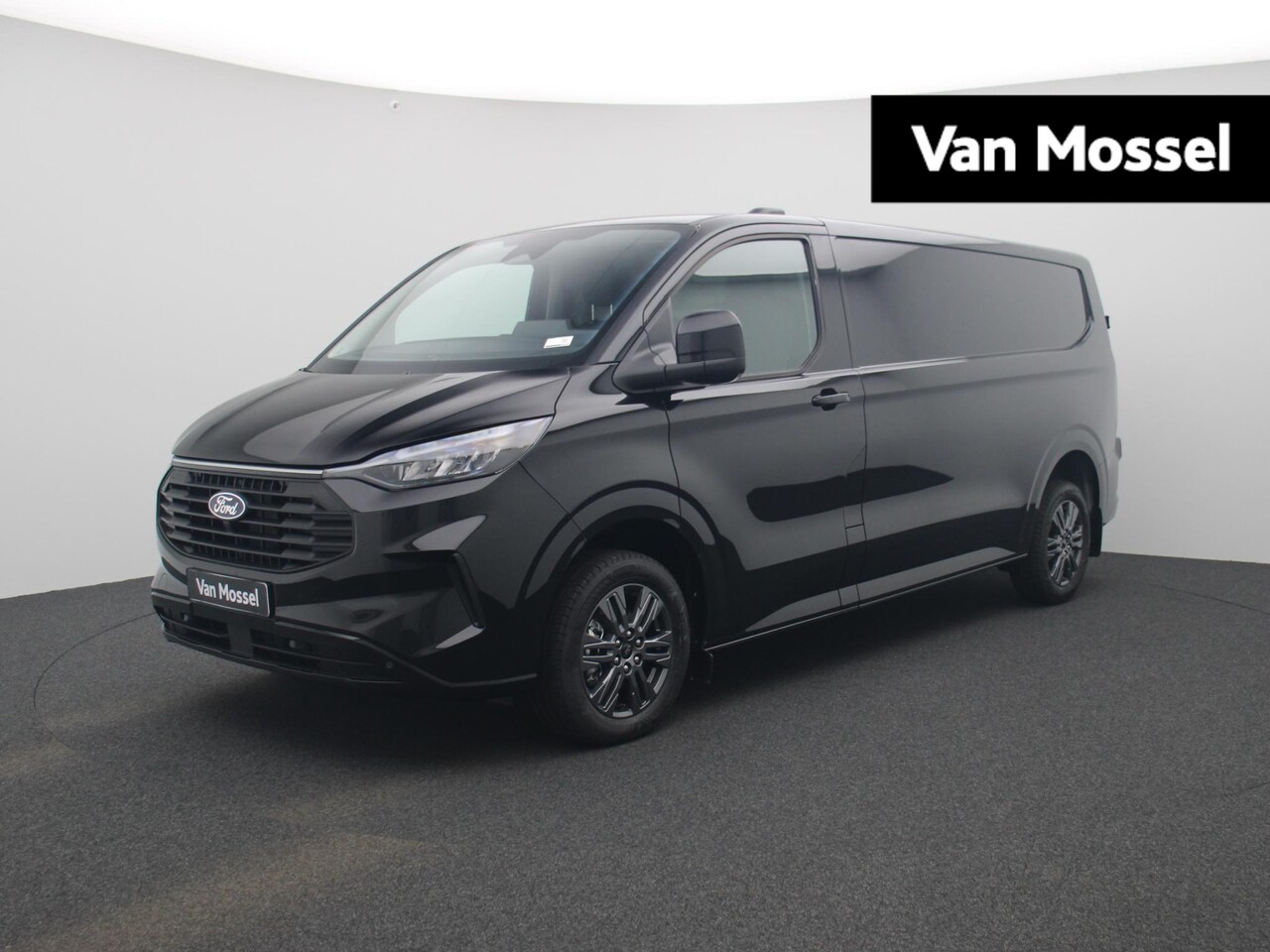 Ford Transit Custom - 300 2.0 TDCI L2H1 Limited 136 pk | Navigatie | 17" Lichtmetalen velgen | - AutoWereld.nl