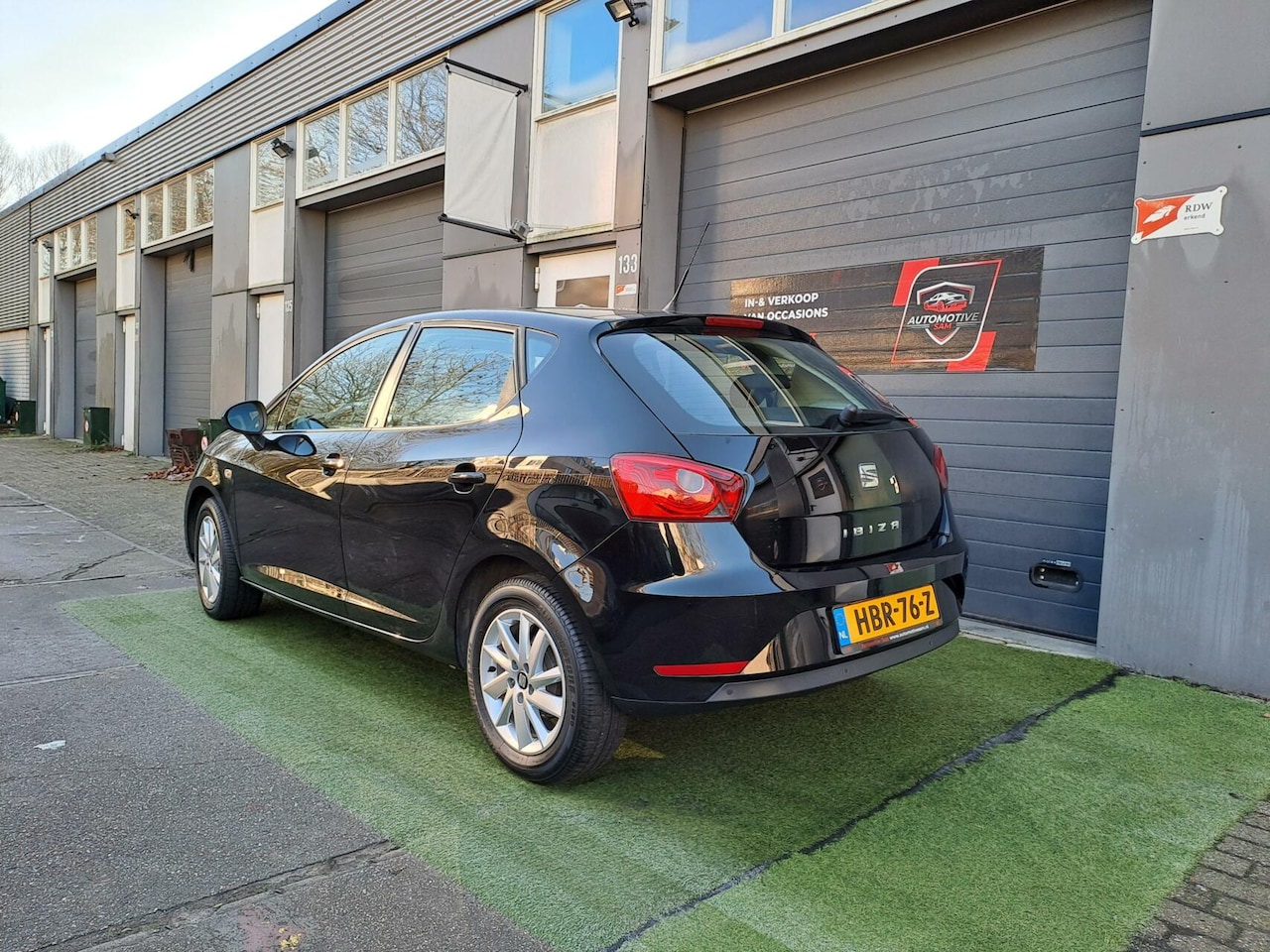 Seat Ibiza - 1.0 MPI Reference Zwart 2017 5DR Airco Nette Auto - AutoWereld.nl