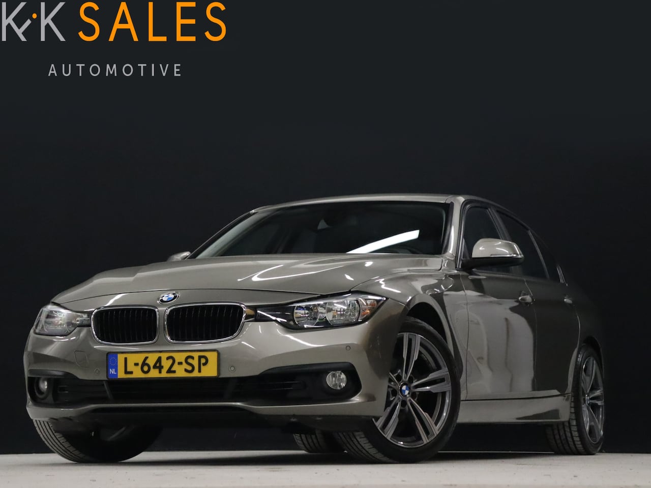 BMW 3-serie - 318i Luxury [CRUISE CONTROL, BLUETOOTH, VOL LEDER, CLIMATE CONTROL, PARK DISTANCE CONTROL - AutoWereld.nl