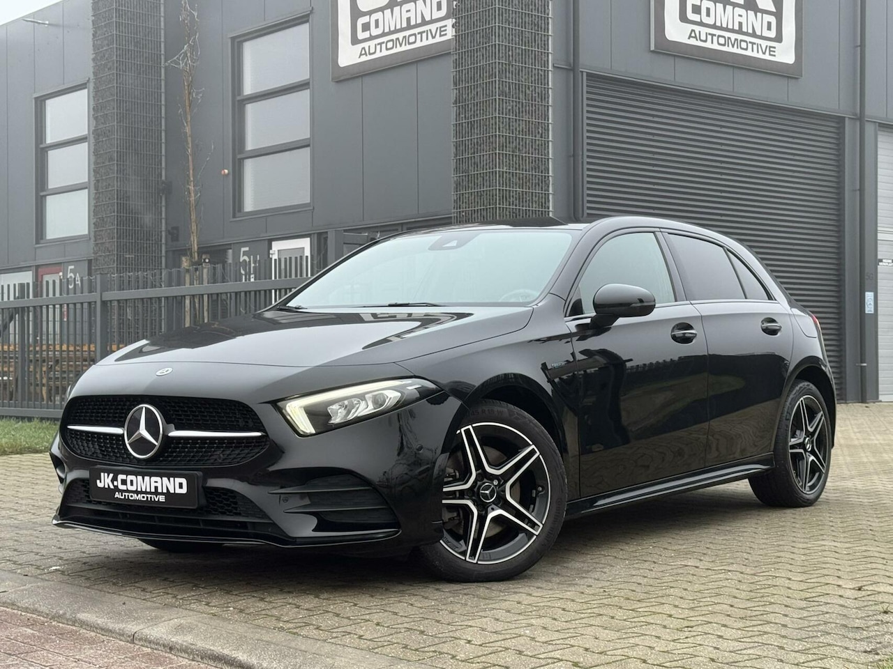 Mercedes-Benz A-klasse - 250e AMG Widescreen | Ambient li | 28k km! - AutoWereld.nl