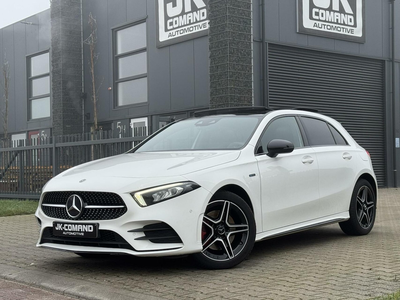 Mercedes-Benz A-klasse - 250e AMG Pano | Widescreen | Ambient light - AutoWereld.nl