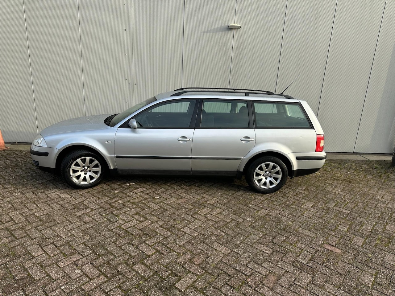 Volkswagen Passat Variant - 1.6 Comfortline 1.6 Comfortline - AutoWereld.nl