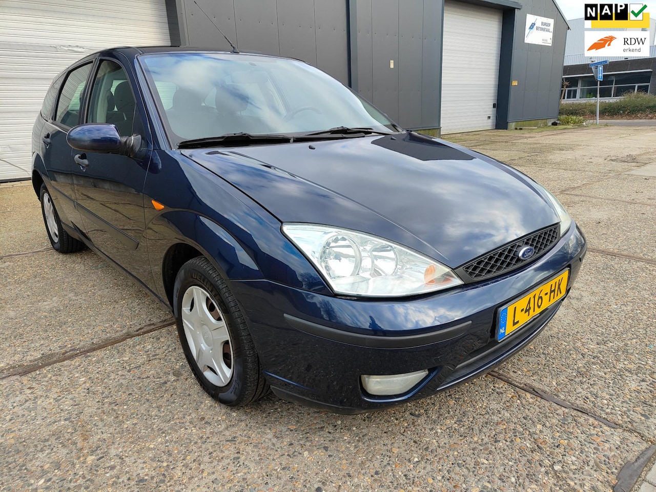 Ford Focus - 1.6-16V Cool Edition 1.6-16V Cool Edition ( 5 Drs en Airco) - AutoWereld.nl