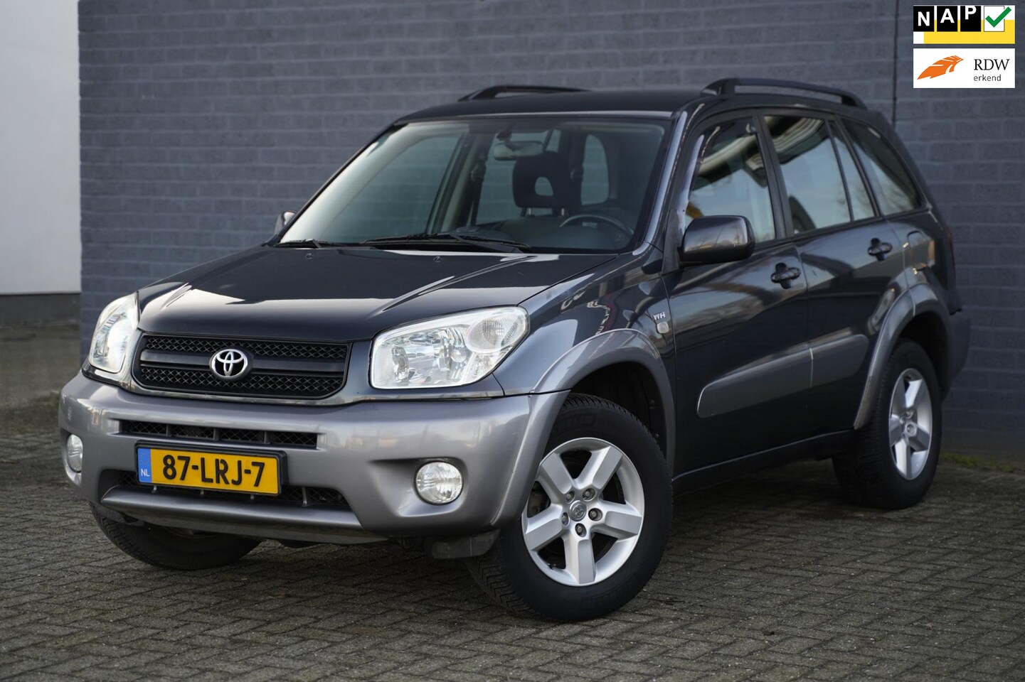 Toyota RAV4 - 2.0-16V VVT-i Sol 4WD, Airco, Trekhaak, Cruise Control - AutoWereld.nl