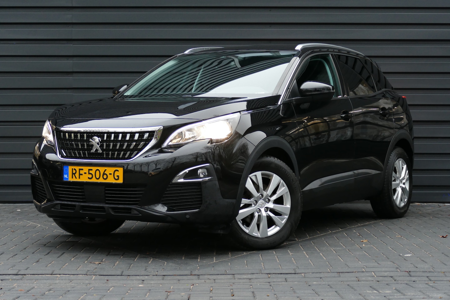 Peugeot 3008 - 1.2 PureTech Active / NAVI / LED / CLIMA / 17"LMV / BLUETOOTH / CRUISECONTROL / 2E EIGENAA - AutoWereld.nl