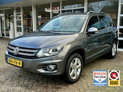 Volkswagen Tiguan - 2.0 TSI Sport&Style 4Motion Xenon/Led, Camera, Climat, Th, LM