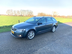 Skoda Octavia Combi - 1.2 TSI Greentech Elegance Businessline ZEER RUIME GEZINSWAGEN  VOL OPTIES