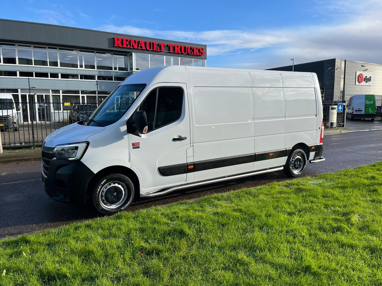 Renault Master - Red 150.35 L3 H2 Airco Euro 6 - AutoWereld.nl