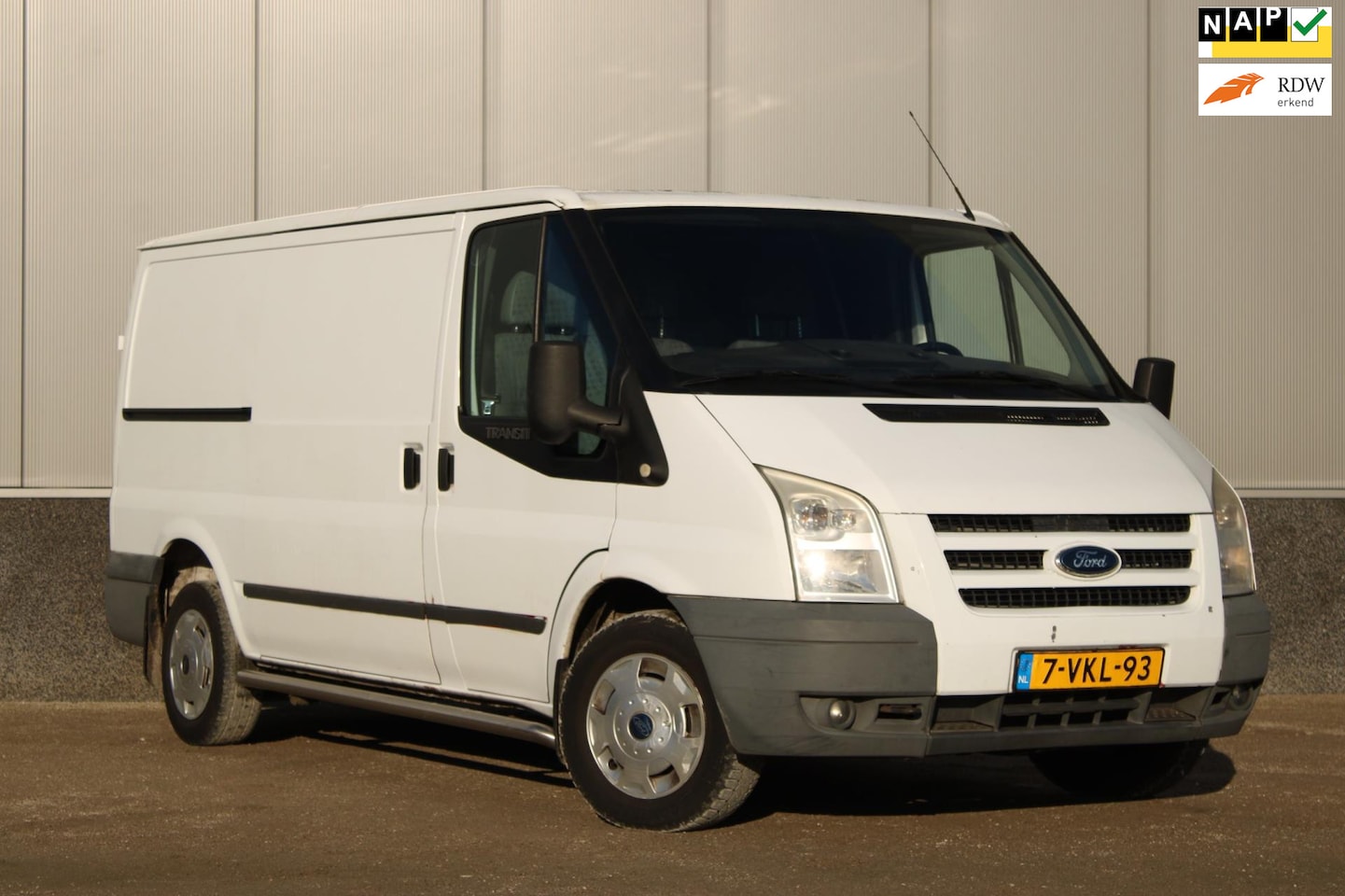 Ford Transit - 280M 2.2 TDCI Airco, Euro 5, Cruise, 2x Schuifdeur! - AutoWereld.nl