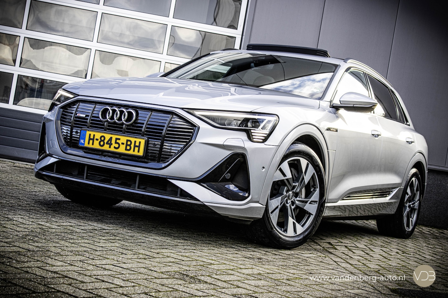 Audi e-tron - 50 Quattro 3x S-Line Black edition PANO Origineel NL - AutoWereld.nl