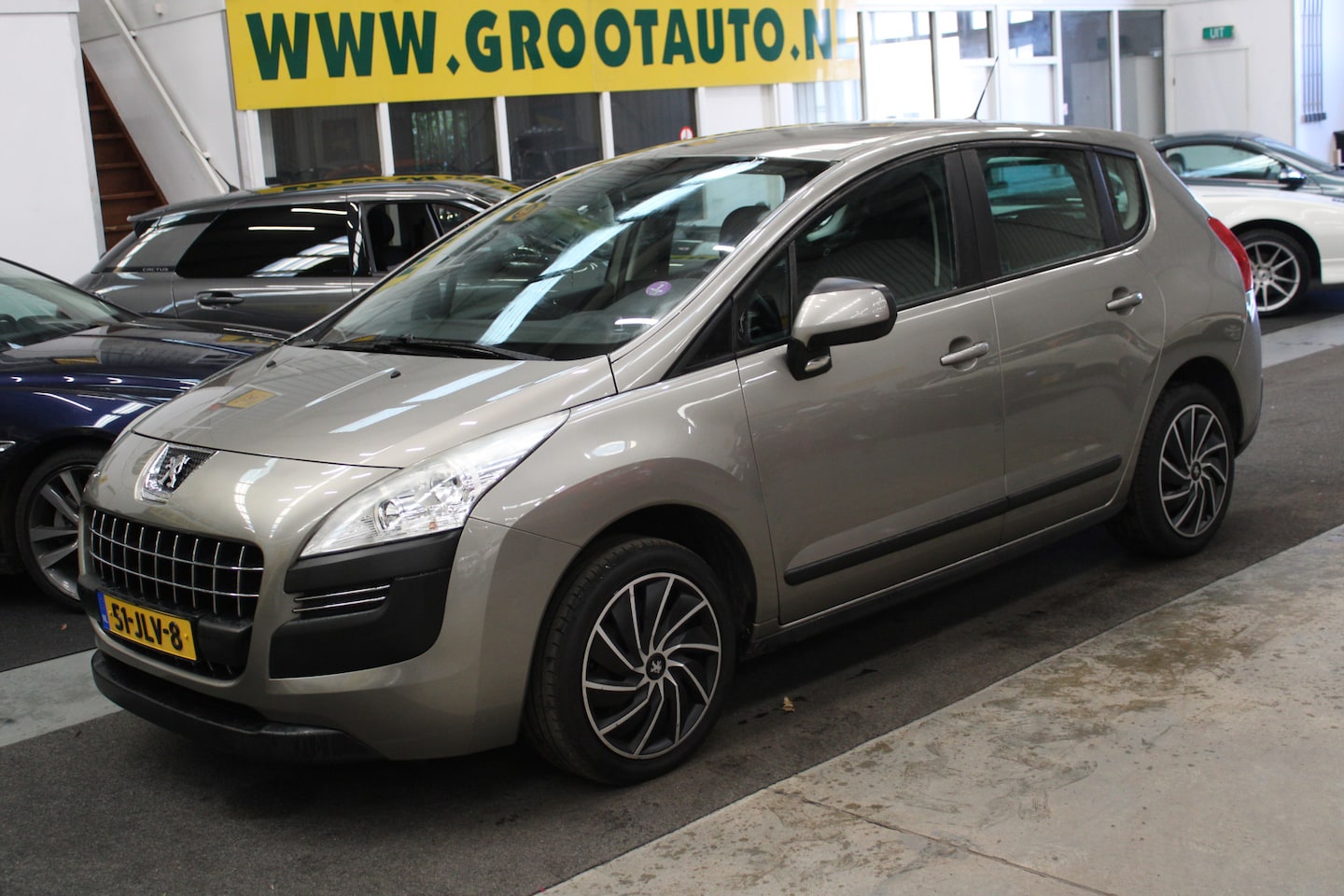 Peugeot 3008 - 1.6 VTi SR Airco, Trekhaak, Isofix, Stuurbekrachtiging - AutoWereld.nl