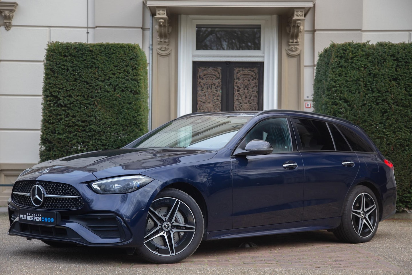 Mercedes-Benz C-klasse Estate - 300 e Star Edition AMG Line Trekhaak | 360 Cam | Memorystoelen | Leder - AutoWereld.nl