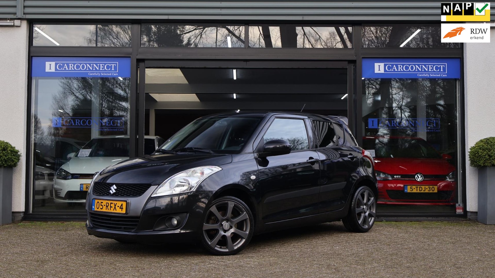 Suzuki Swift - 1.2 Exclusive EASSS|Keyless|Cruise|Camera|Navi|Stl.verw|Vol!|NAP|NL.auto. - AutoWereld.nl