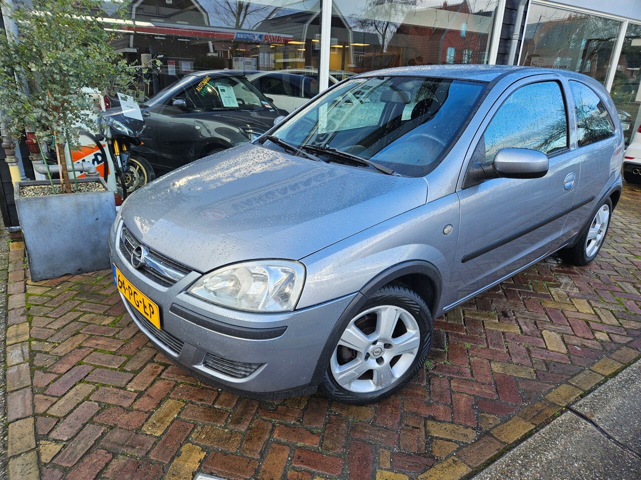 Opel Corsa - 1.2-16V Maxx goedkoop rijden!! - AutoWereld.nl