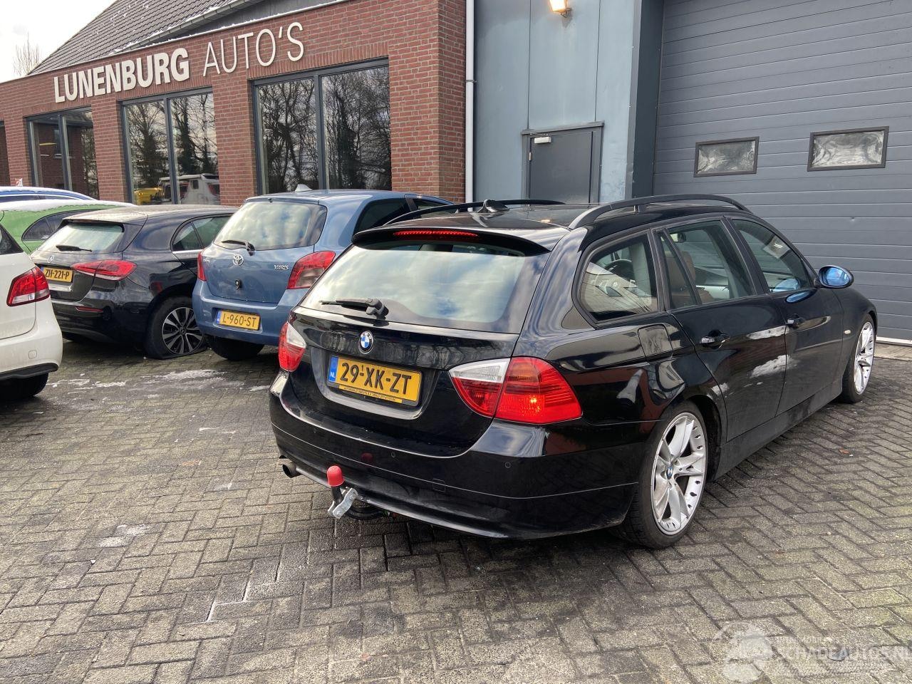 BMW 3-serie Touring - 320i 320I - AutoWereld.nl