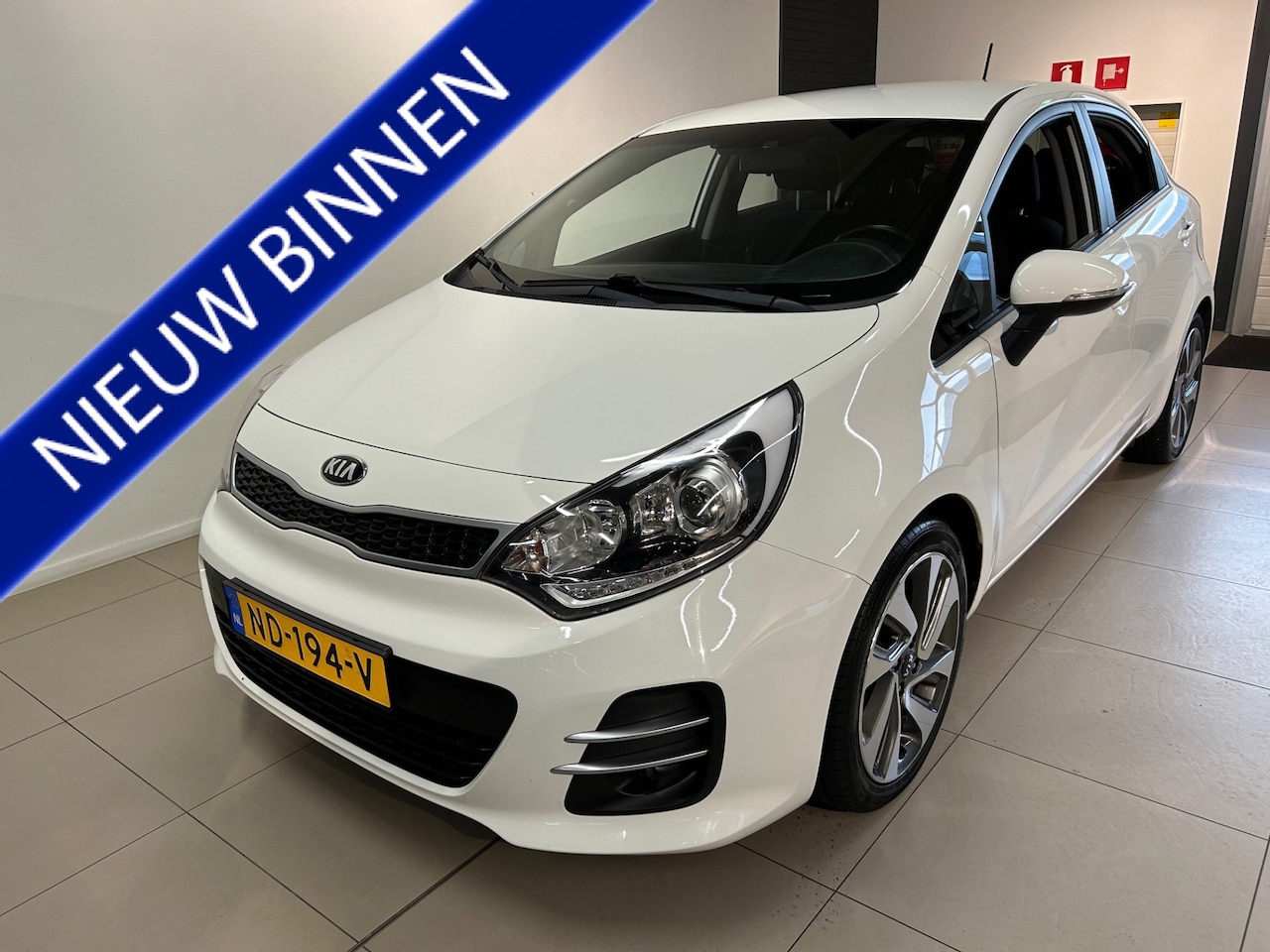 Kia Rio - 1.2 CVVT ExecutiveLine 17"LMV, Dealer Onderh., BT, Clima, Camera - AutoWereld.nl