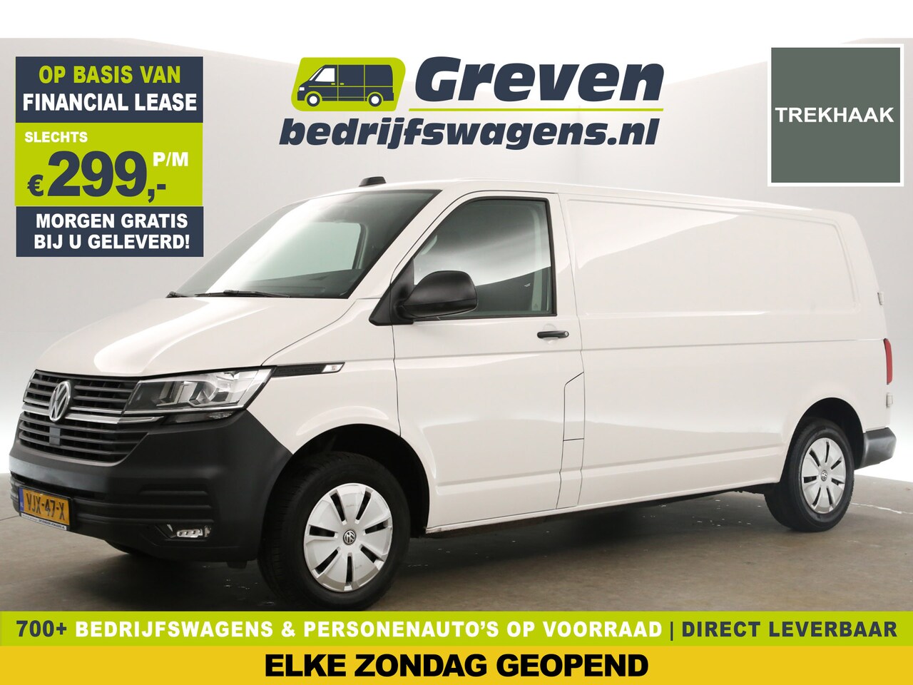 Volkswagen Transporter - 2.0 TDI L2H1 Airco Cruise Carplay PDC Navigatie 3 Persoons Trekhaak - AutoWereld.nl