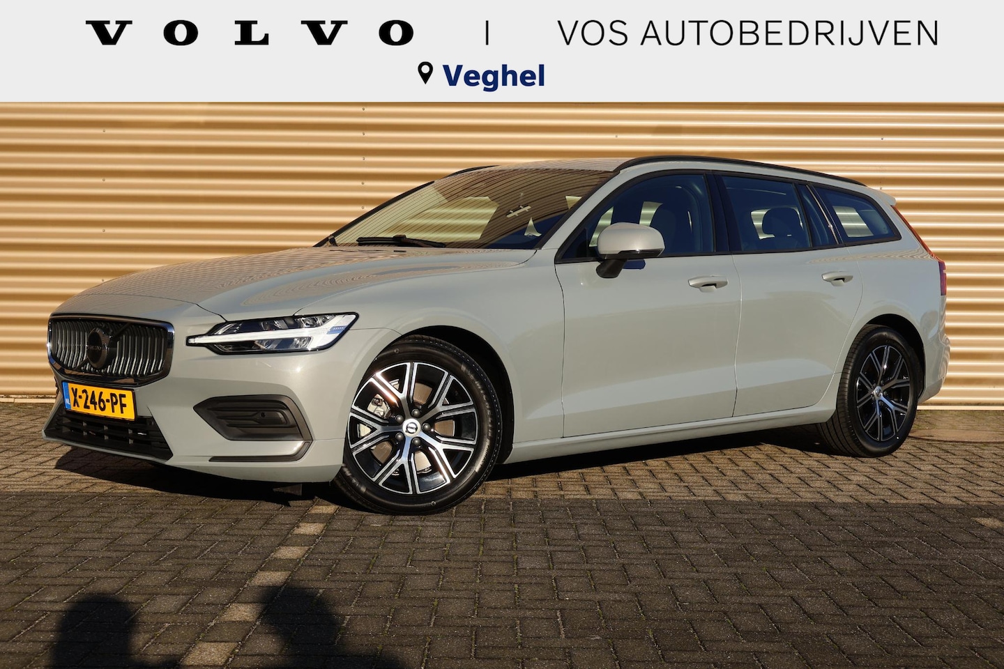 Volvo V60 - 2.0 B3 Essential 2.0 B3 Essential - AutoWereld.nl