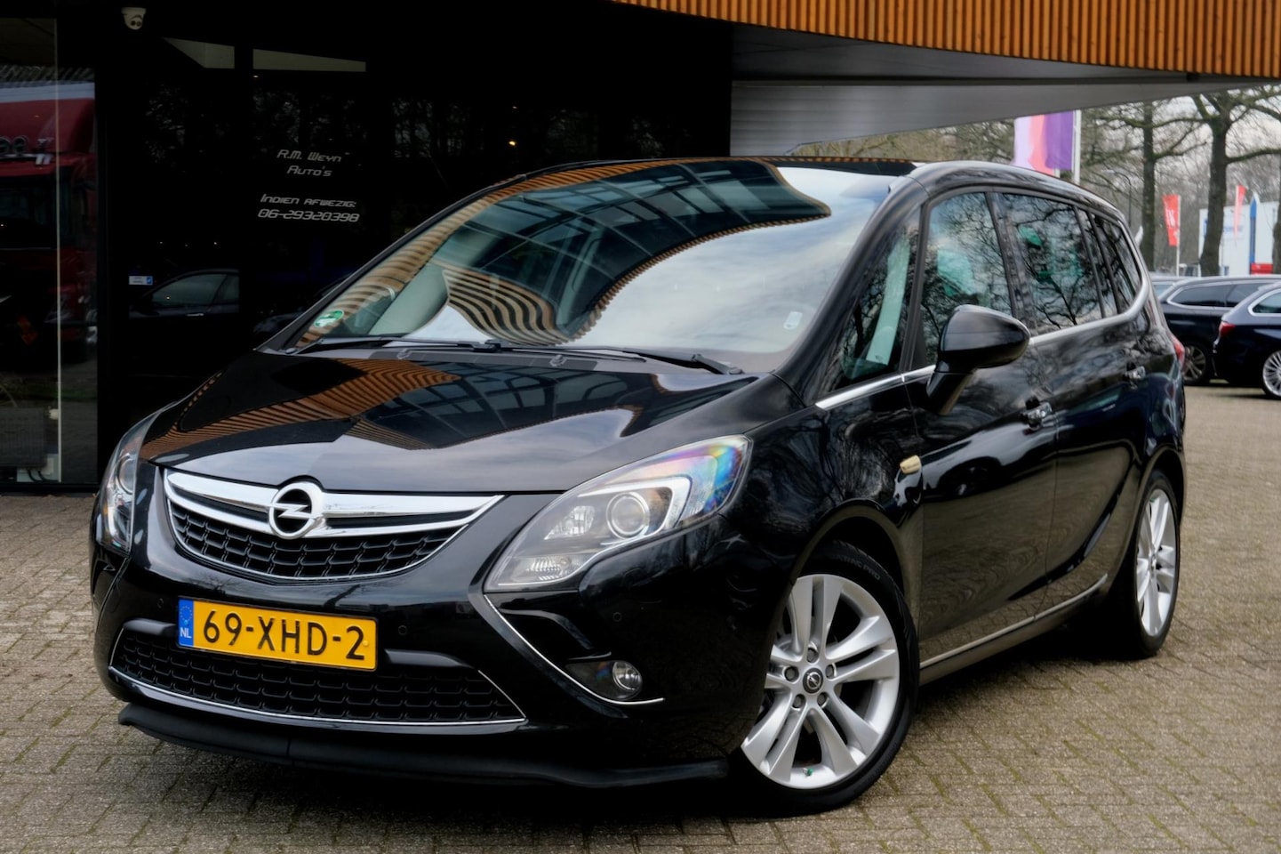 Opel Zafira Tourer - 1.4 Cosmo/Winterpakket/Panoramadak/Camera/Trekhaak/Botsdetectie/ - AutoWereld.nl