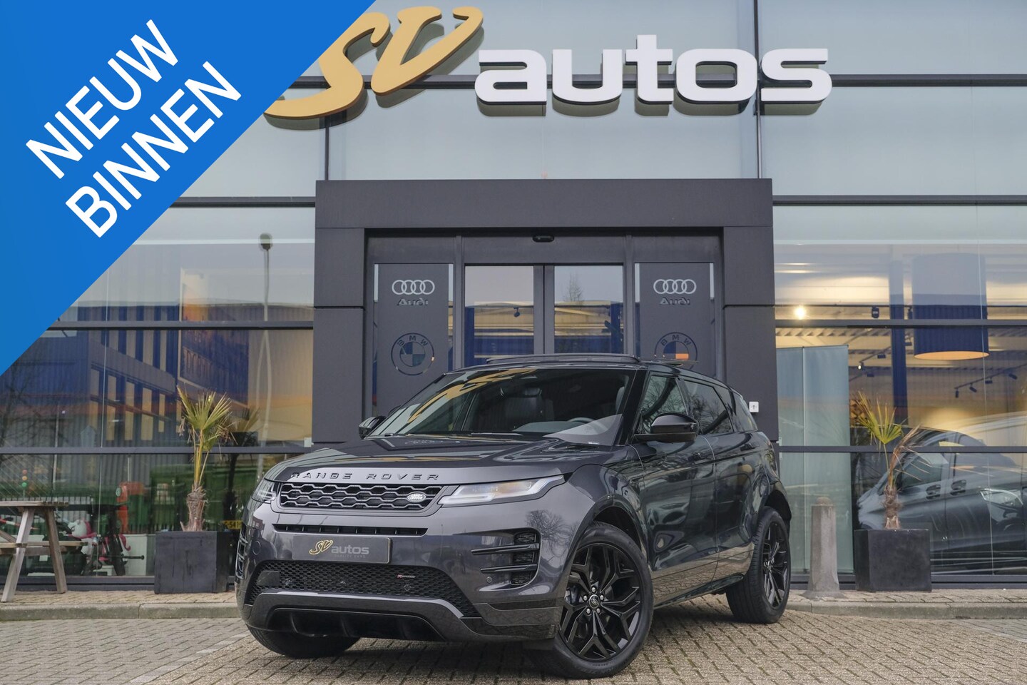 Land Rover Range Rover Evoque - P300e 310pk Hybrid AWD R-Dynamic Panoramadak Black pack 20" LMV - AutoWereld.nl