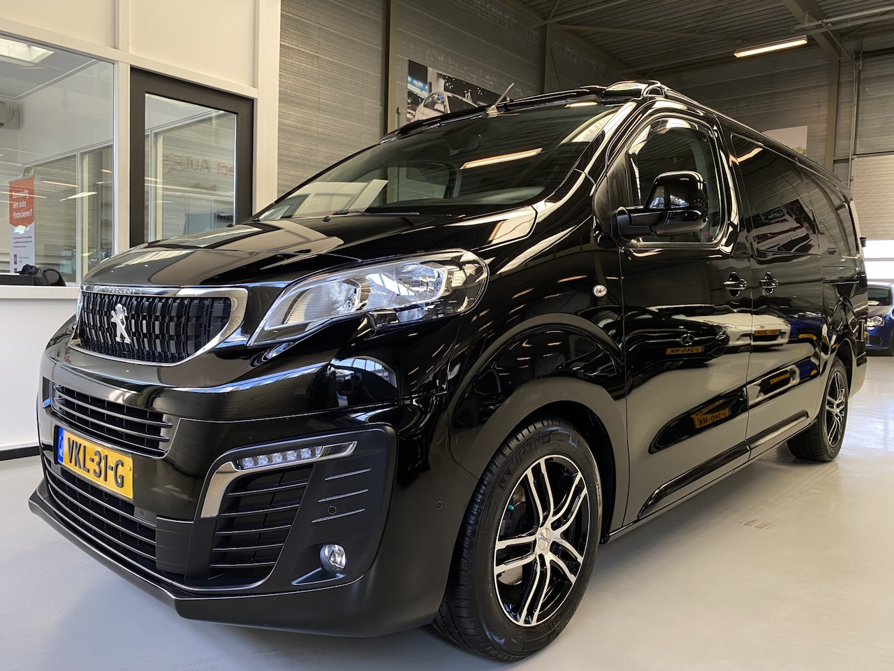 Peugeot Expert - 2.0 BlueHDI 180 Long Premium DC 2.0 BlueHDI 180 Long Premium DC Cruise, Camera, Hefdak - AutoWereld.nl