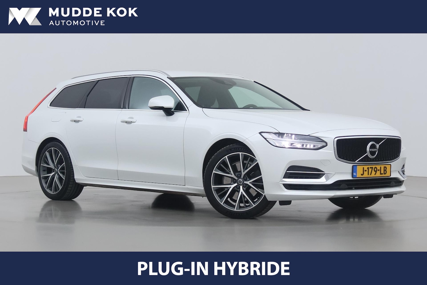 Volvo V90 - T8 Momentum | ACC | BLIS | Camera | Leder | Stoelverwarming | 19 Inch | Keyless - AutoWereld.nl