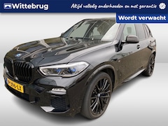 BMW X5 - M50i High Executive PANO/MEM SEATS/ TREKHAAK/STOELVERM/STUURVERM