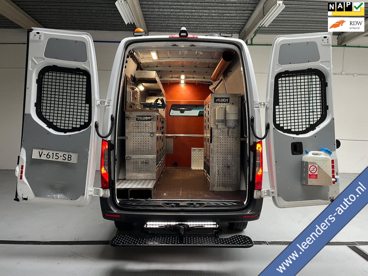 Mercedes-Benz Sprinter - SERVICEWAGEN 314 AUTOMAAT 2.2 CDI 140PK L2H2 EURO6 ECC M-BUX INRICHTING TREKHAAK TREEPLANK - AutoWereld.nl