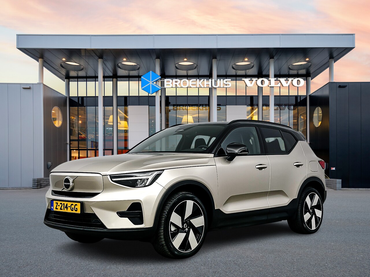 Volvo XC40 - Single Motor Extended Range Plus 82 kWh | 20" | Microtech / Nubuck bekleding | Getint glas - AutoWereld.nl