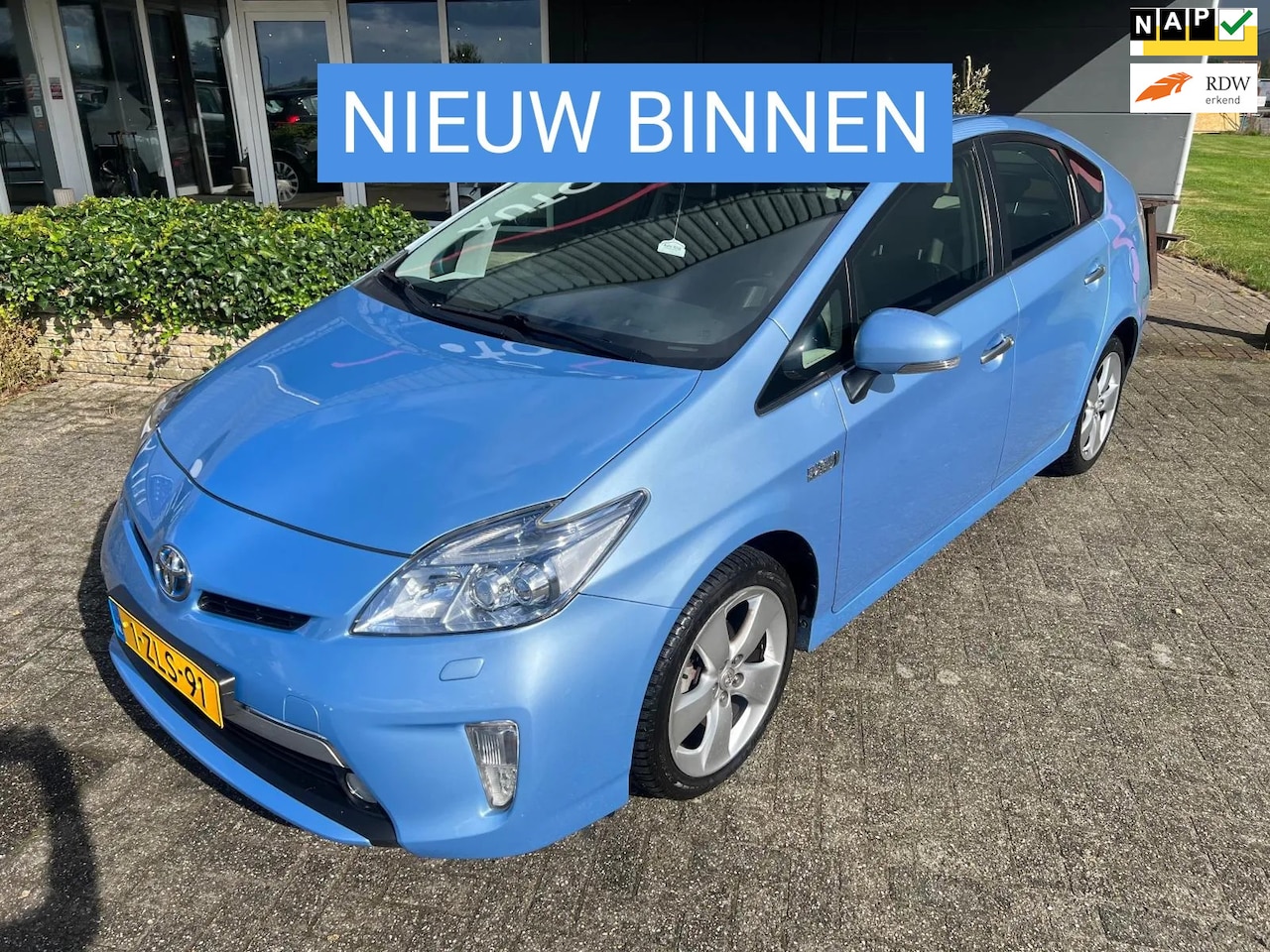 Toyota Prius - 1.8 DYNAMIC PLUG-IN HYB /NAV/ECC/CRUISE/CAM/LED - AutoWereld.nl