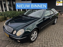 Mercedes-Benz E-klasse - 200 K. Avantgarde ECC/CRUISE/PDC V+A