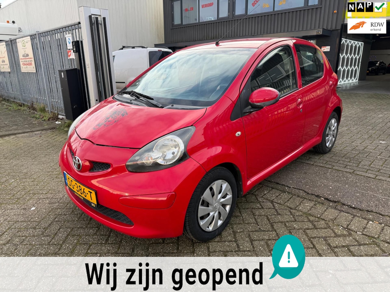 Toyota Aygo - 1.0-12V Sport 1.0-12V Sport - AutoWereld.nl