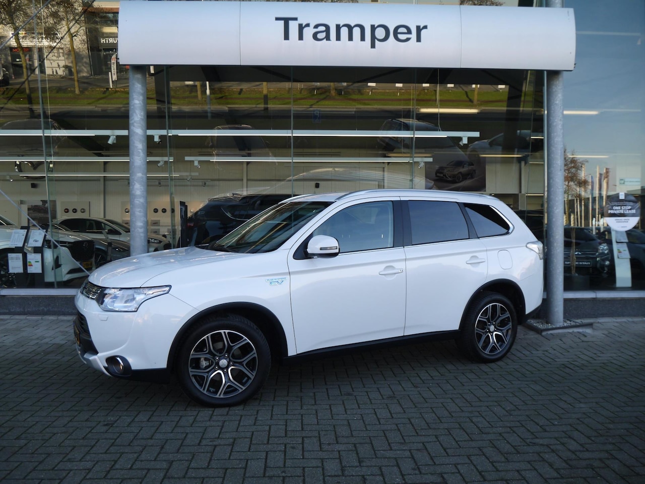 Mitsubishi Outlander - 2.0 PHEV Executive Edition X-Line|Rijklaar - AutoWereld.nl