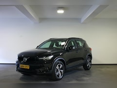 Volvo XC40 - 2.0 T4 R-DESIGN