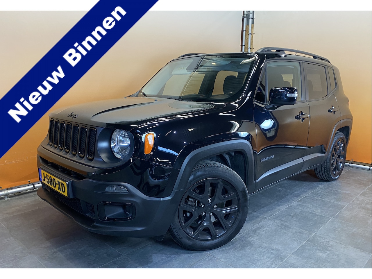 Jeep Renegade - 1.6 E-Torq Longitude Downtown Special Edition PDC Clima Cruise Navigatie LMV - AutoWereld.nl