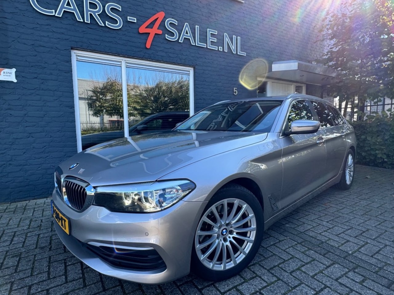 BMW 5-serie Touring - 520D Touring Aut. Executive +Leder+ Nav+ 18 inch Lmv + Full Led - AutoWereld.nl