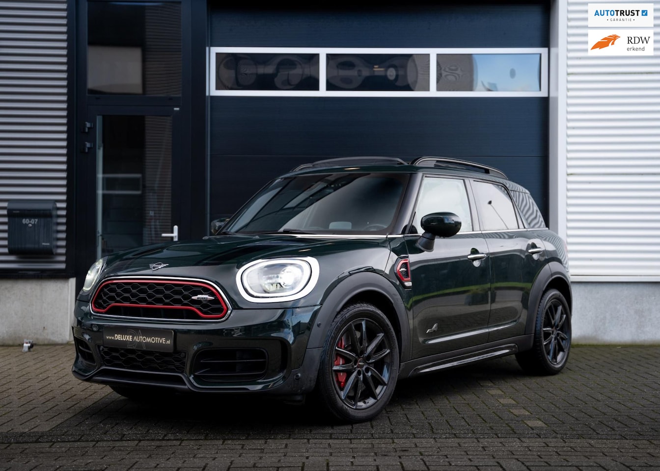 MINI Countryman - 2.0 John Cooper Works ALL4 Chili Mini 2.0 John Cooper Works ALL4 Chili - AutoWereld.nl