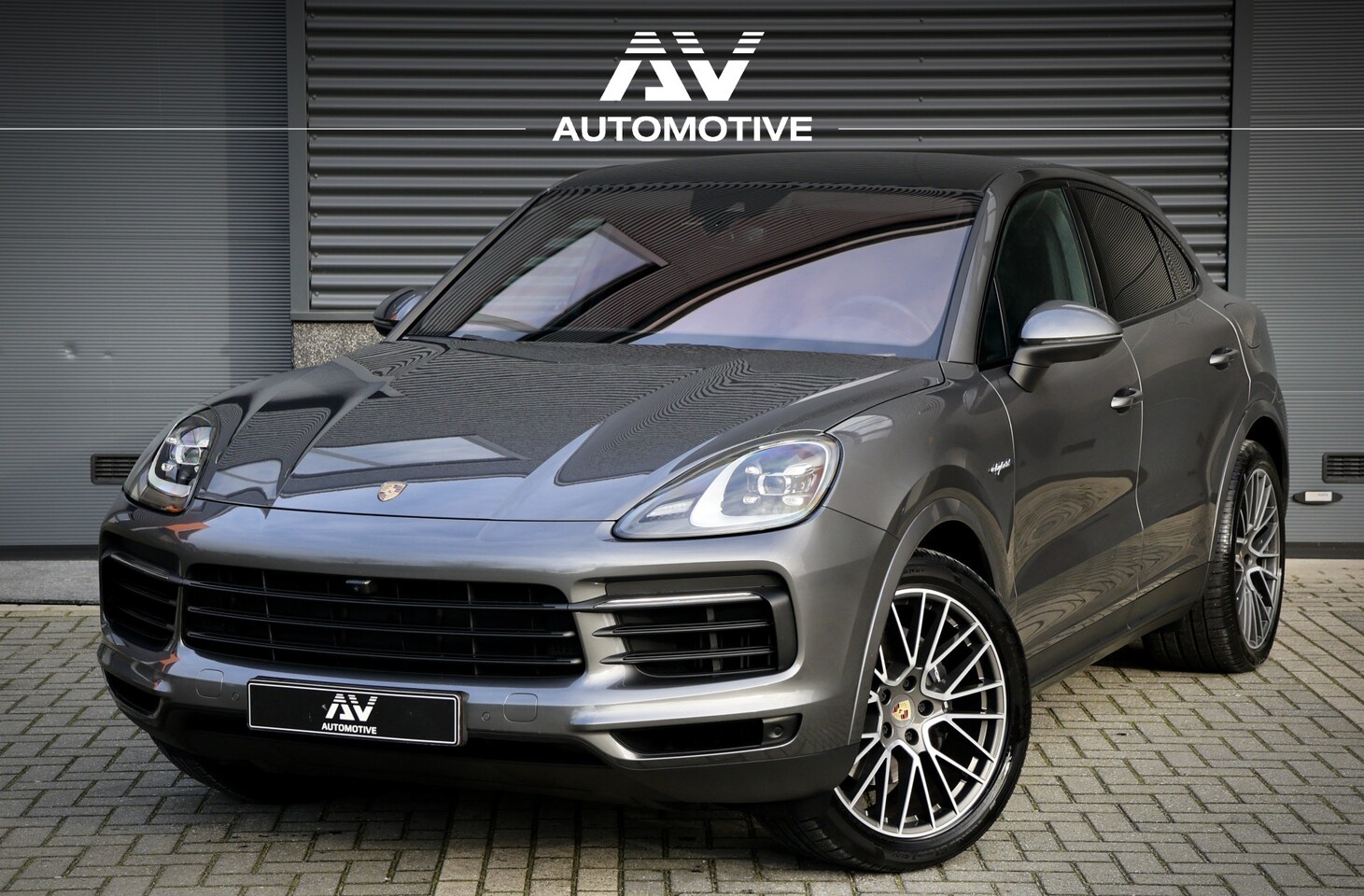 Porsche Cayenne Coupé - 3.0 E-Hybrid 462PK | Panoramadak | 360 Camera | Luchtvering | Dealer onderhouden | Sport-C - AutoWereld.nl