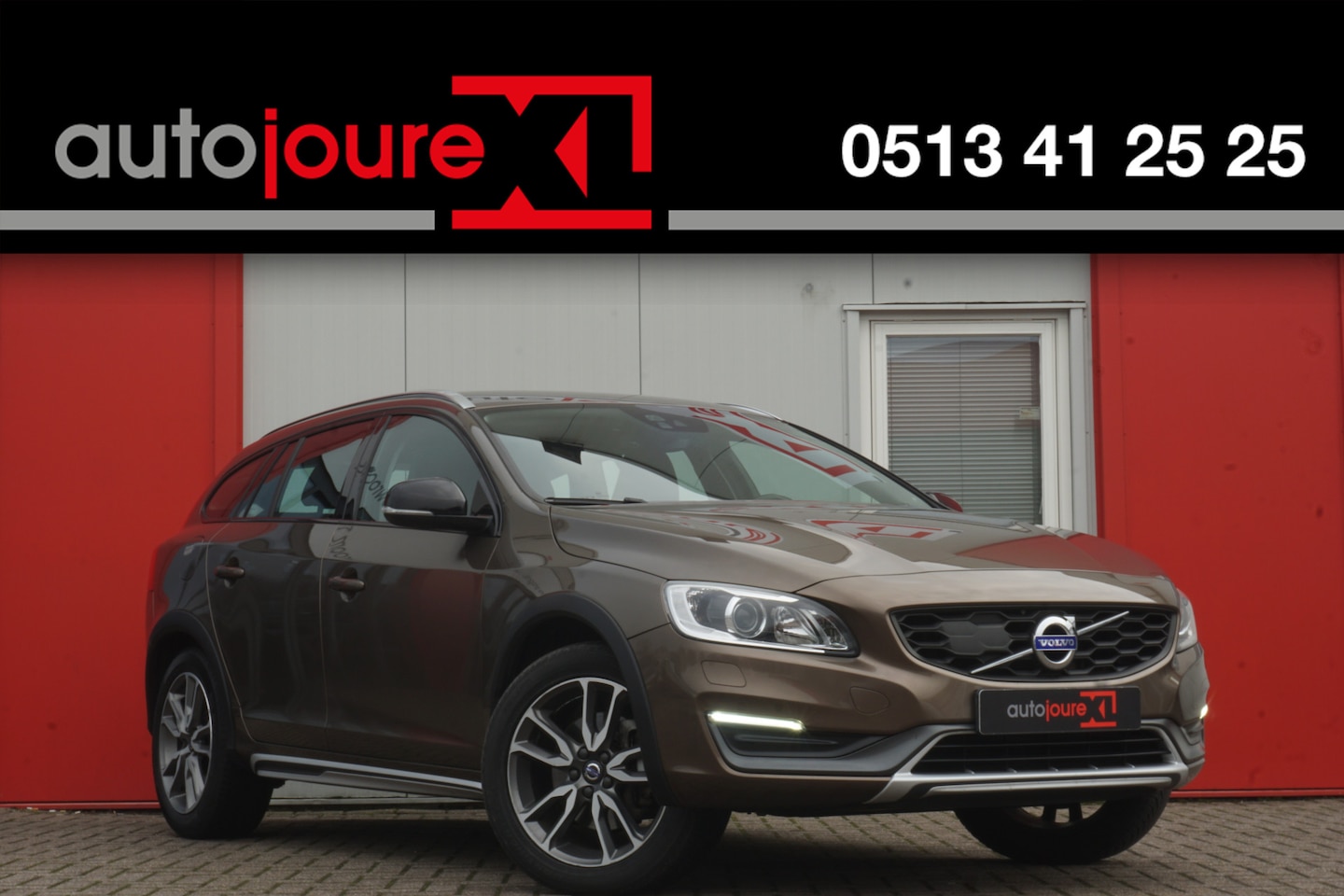 Volvo V60 Cross Country - 2.0 D4 Nordic+ | Intellisafe Pro Line | Trekhaak | Origineel NL | - AutoWereld.nl