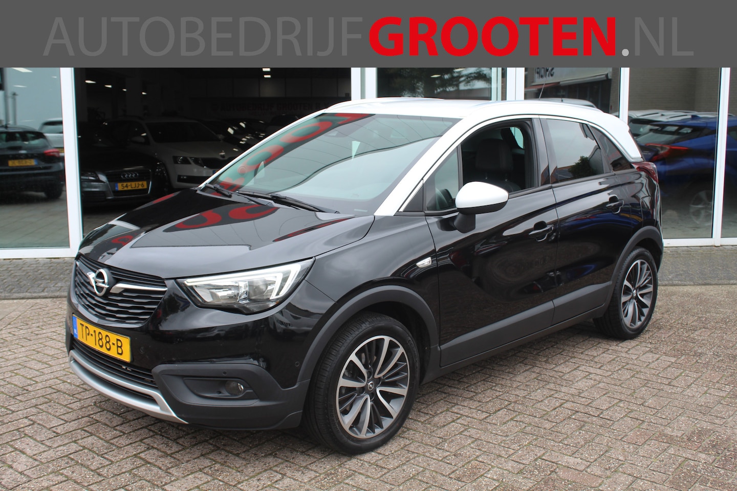 Opel Crossland X - 1.2 Turbo Innovation//CAMERA//LED//TREKHAAK!! - AutoWereld.nl