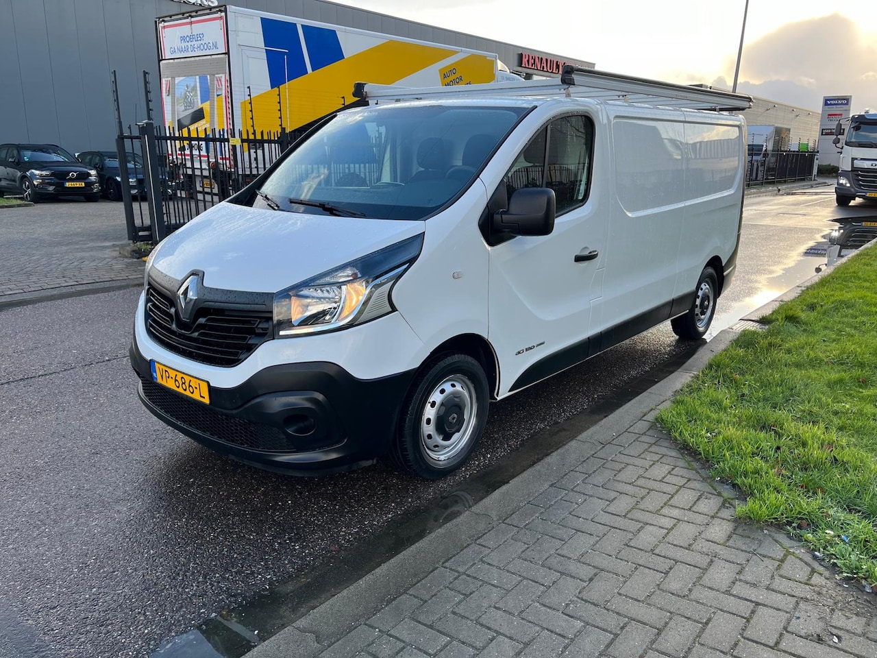 Renault Trafic - 1.6 dci 120 pk, L2 H1 Airco, Nav, !!! 67.986 km - AutoWereld.nl