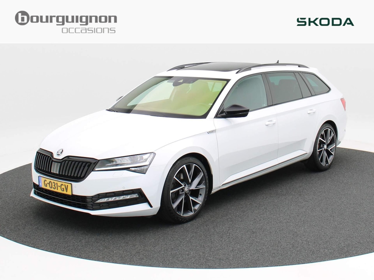 Skoda Superb Combi - 1.5 TSi 150 PK Automaat Sportline Business | Climate Control | Navigatie | Achterbank Verw - AutoWereld.nl