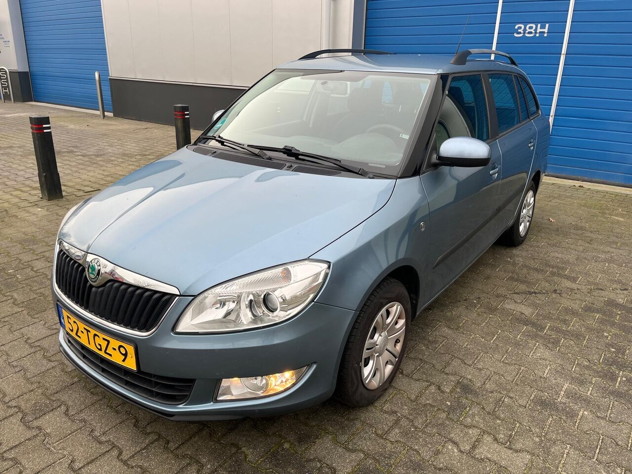 Skoda Fabia Combi - 1.2-12V 69pk Fresh / Airco / Cruise Control / Zuinig en betrouwbare motor / veel ruimte !! - AutoWereld.nl