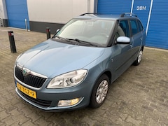 Skoda Fabia Combi - 1.2-12V 69pk Fresh / Airco / Cruise Control / Zuinig en betrouwbare motor / veel ruimte