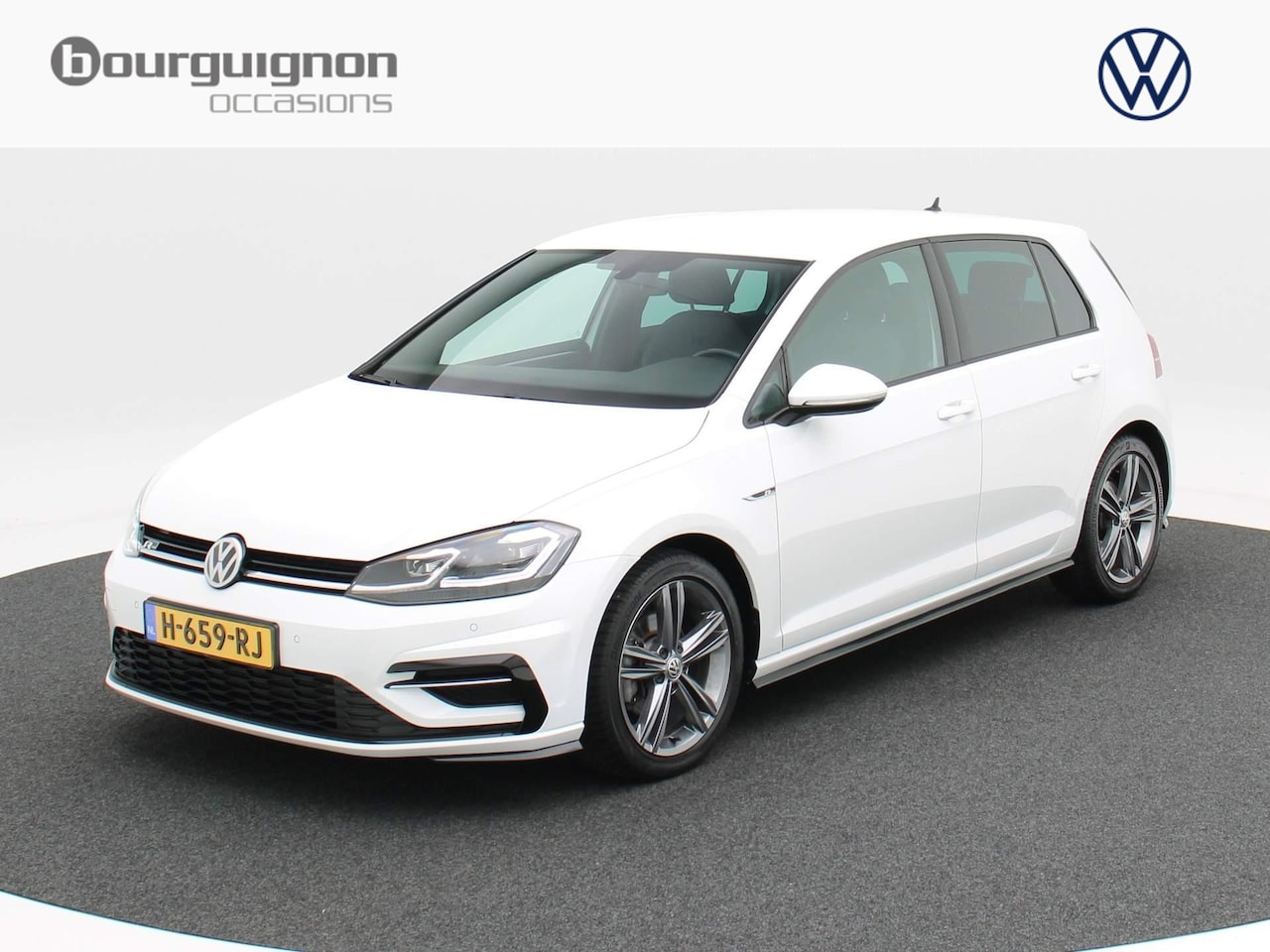 Volkswagen Golf - 1.5 TSi 150 Pk Automaat R-Line | Navigatie | Adaptive Cruise | Full Led | Virtual Cockpit - AutoWereld.nl