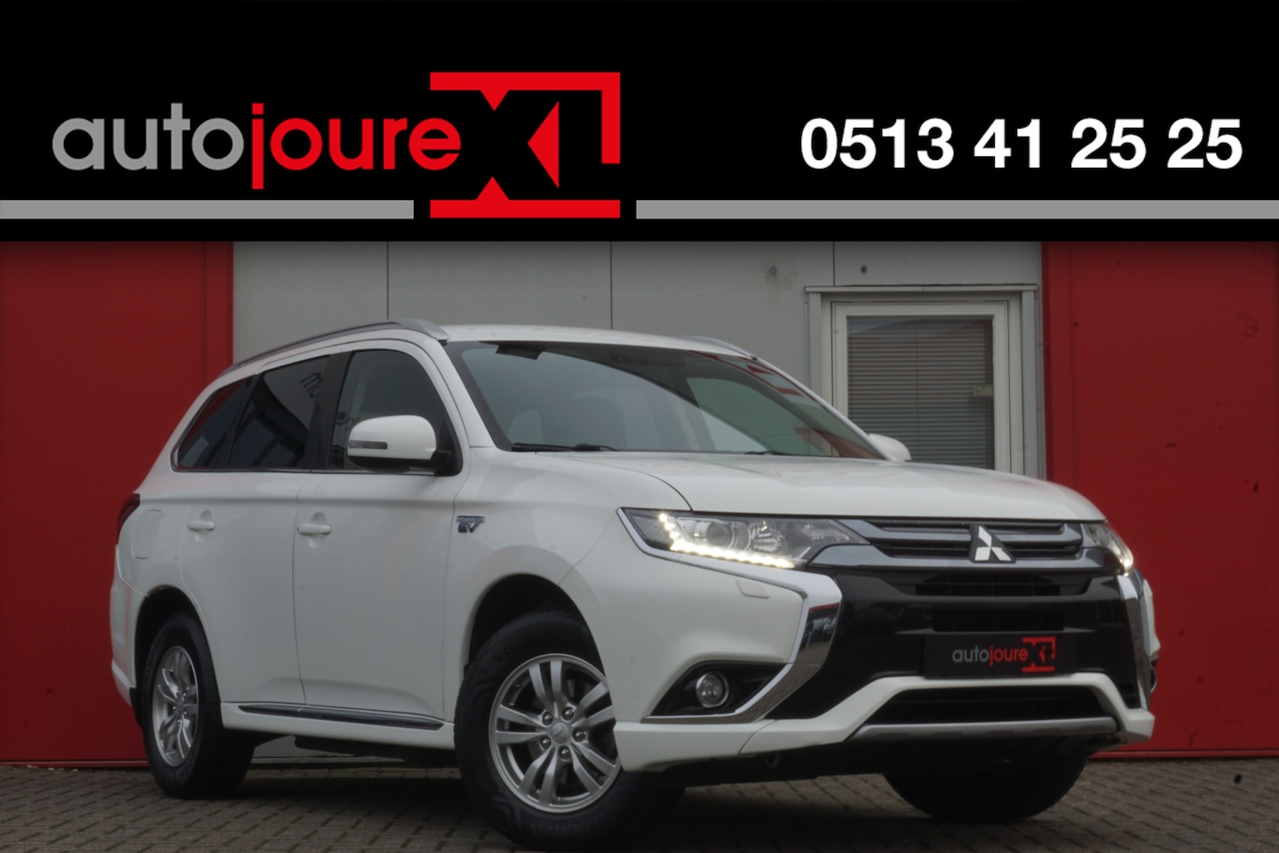 Mitsubishi Outlander - 2.0 PHEV Business Edition | Camera | Trekhaak | Origineel NL | - AutoWereld.nl