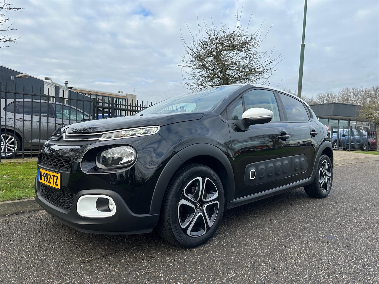 Citroën C3 - 1.2 PureTech 82pk S&S Feel Edition Navigatie AIRCO - AutoWereld.nl