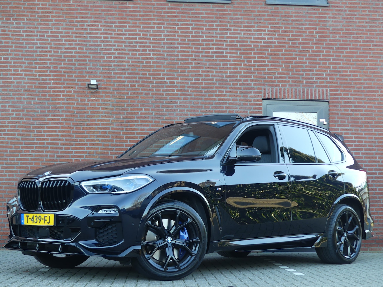 BMW X5 - xDrive45e M-Sport / Carbon zwart / Full Options! - AutoWereld.nl