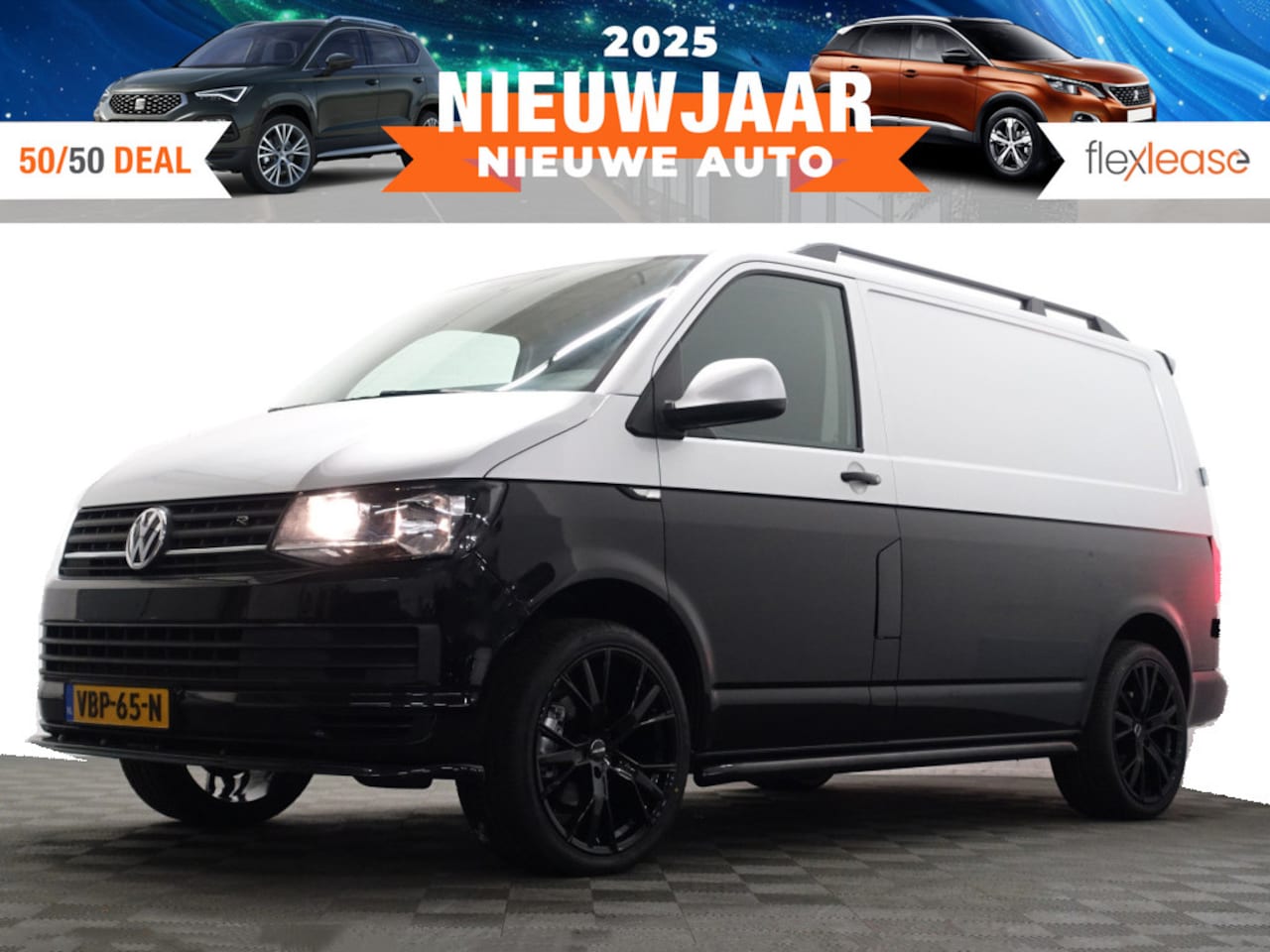 Volkswagen Transporter - 2.0 TDI Euro 6 L1 R-Line+ Two-Tone, Luxury Leder, Clima, Cruise, Grijs kenteken - AutoWereld.nl